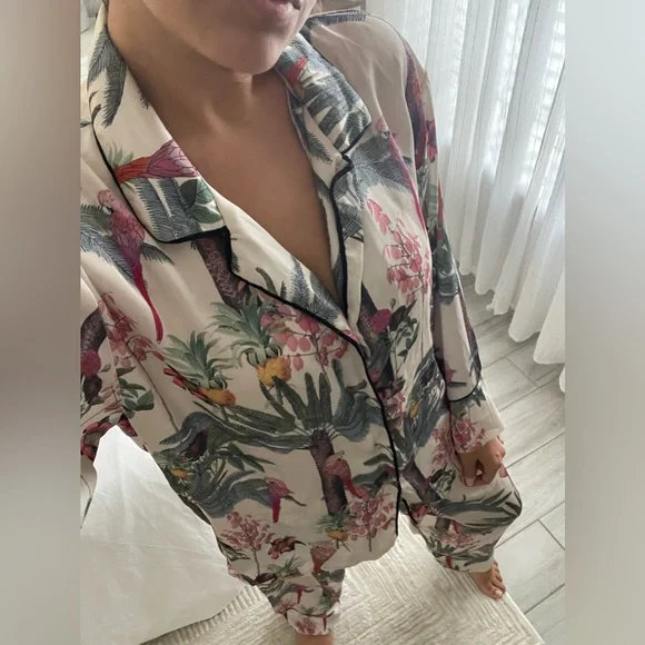 LOBO ROSA Parrot & Palm Tree PJ Set - Picture 3 of 4